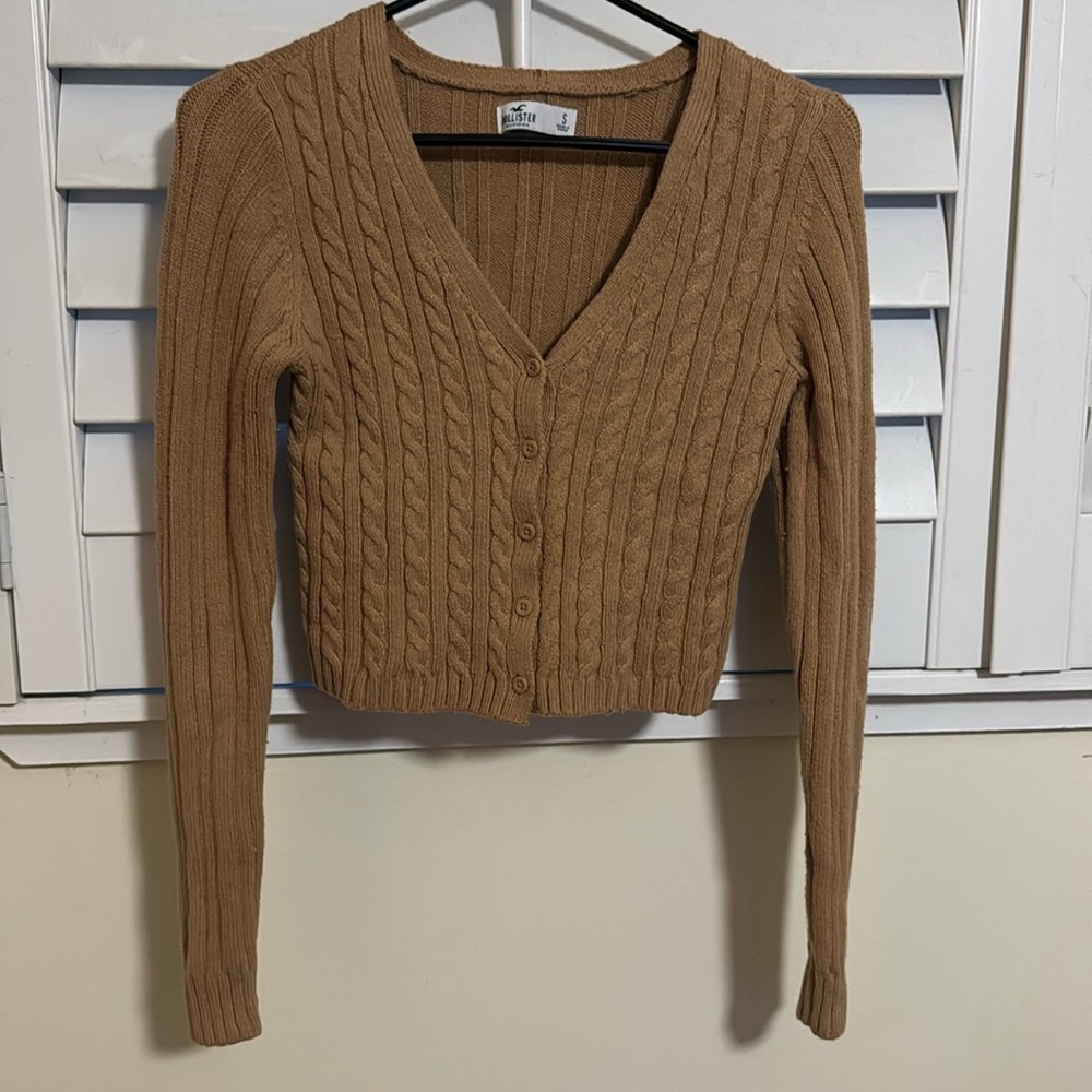 Hollister sweater